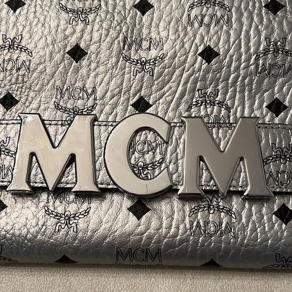 MCM Trilogie Backpack in Berlin Silver ~ size 37 - Picture 3 of 14